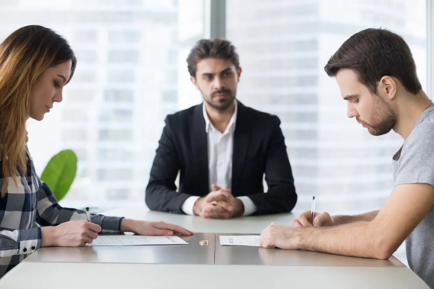 How EH Mediation Guides Couples Toward Fair and Balanced Outcomes Baldock